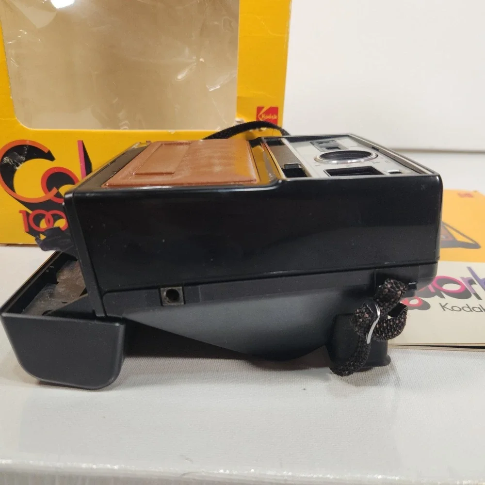 Vintage 1978‎ Kodak Colorburst 100 Instant Camera w/ Box and Manual